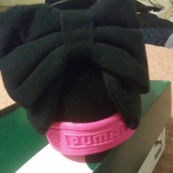 Black and Pink Pumas brand new - Picture 4 of 5